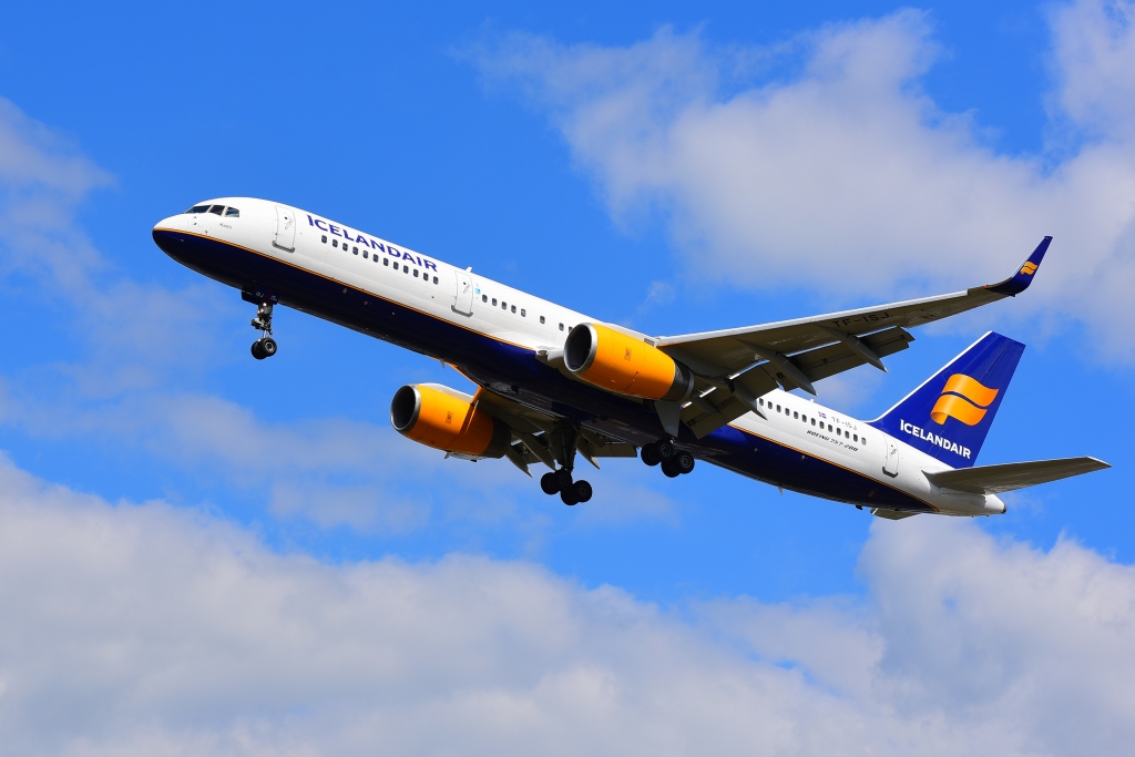 Icelandair Introduces Biodegradable Cutlery To All Flights Sustainability Green Environment